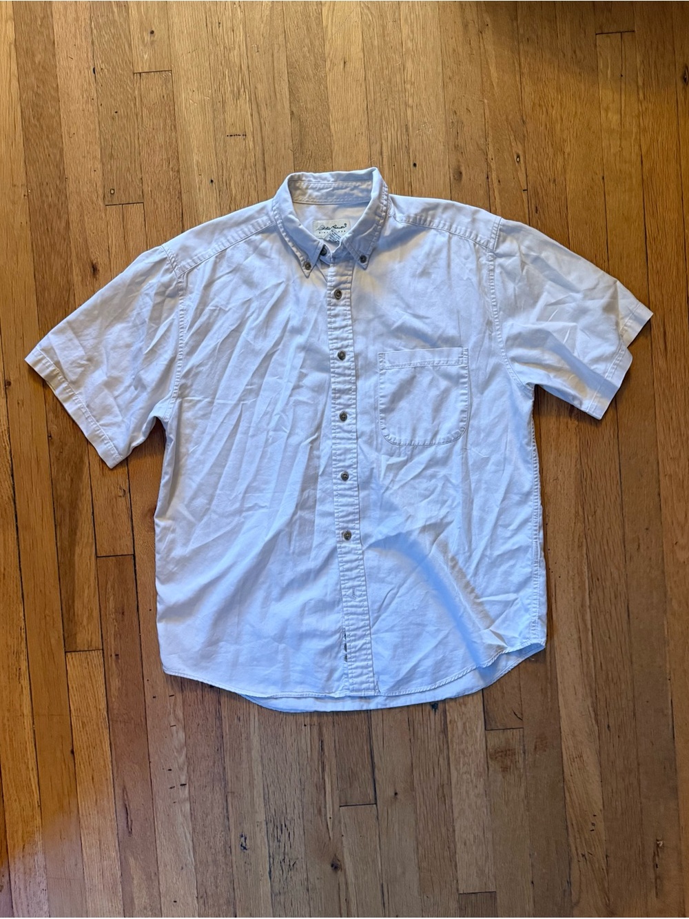 Classic Eddie Bauer Men’s Short-Sleeve Button-Down Shirt